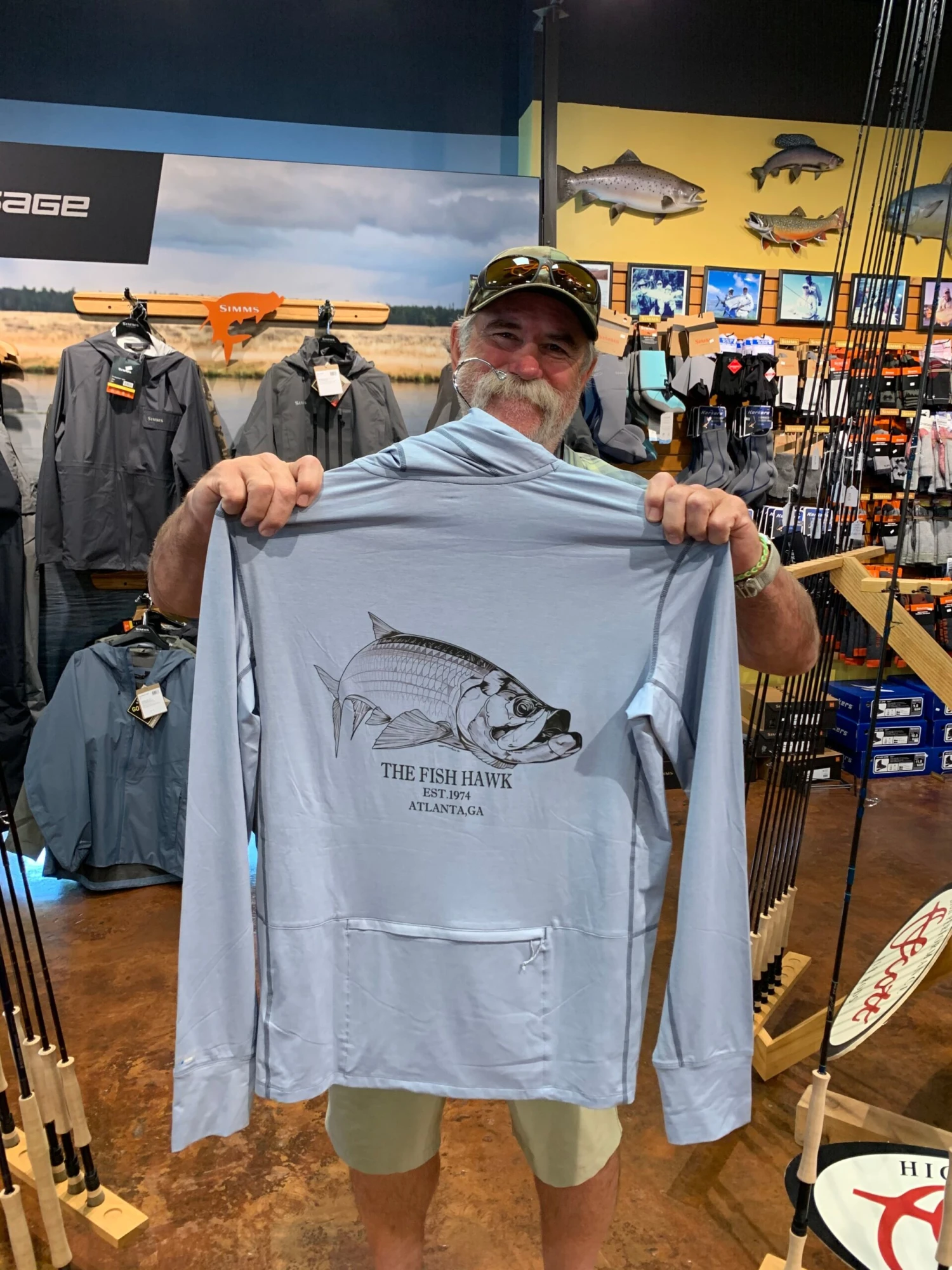 Simms SolarFlex Guide Cooling Hoody-New Tarpon Art Simms SolarFlex Guide Cooling Hoody-New Tarpon Art -Fly Fishing Equip Shop IMG 0303 scaled