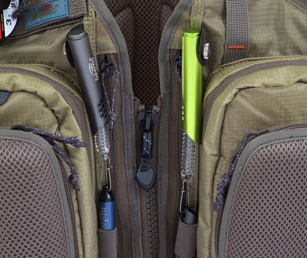 FISHPOND 360 DEGREE SWIVEL RETRACTORS FISHPOND 360 DEGREE SWIVEL RETRACTORS -Fly Fishing Equip Shop wasatch detail close 3